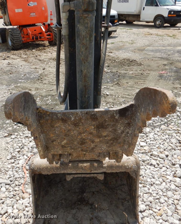 image for item DM0603 2012 John Deere 35D  mini excavator