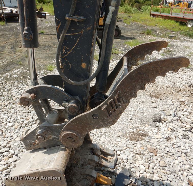 image for item DM0603 2012 John Deere 35D  mini excavator