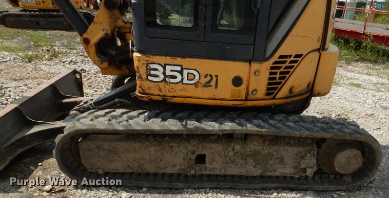 image for item DM0603 2012 John Deere 35D  mini excavator