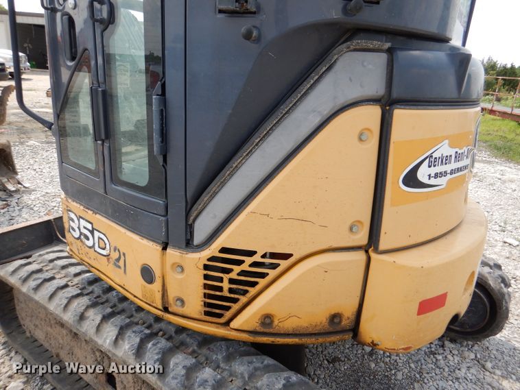 image for item DM0603 2012 John Deere 35D  mini excavator