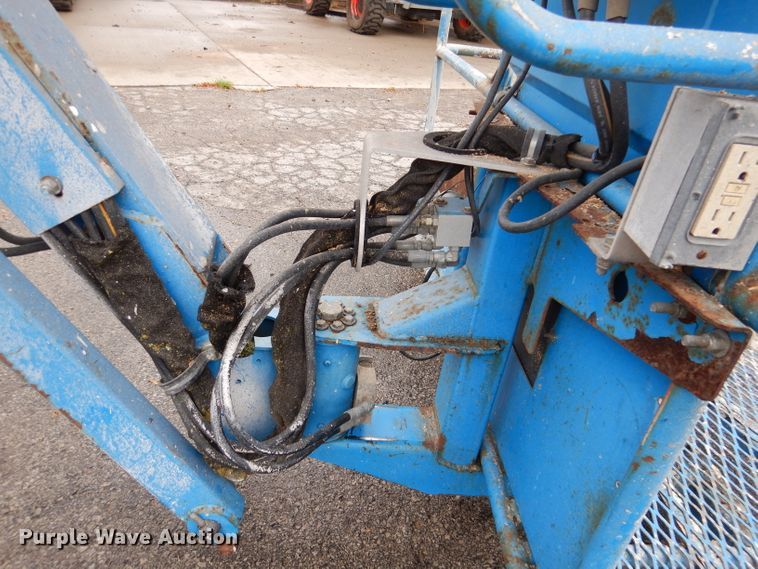 image for item DM1279 2008 Genie S65  boom lift
