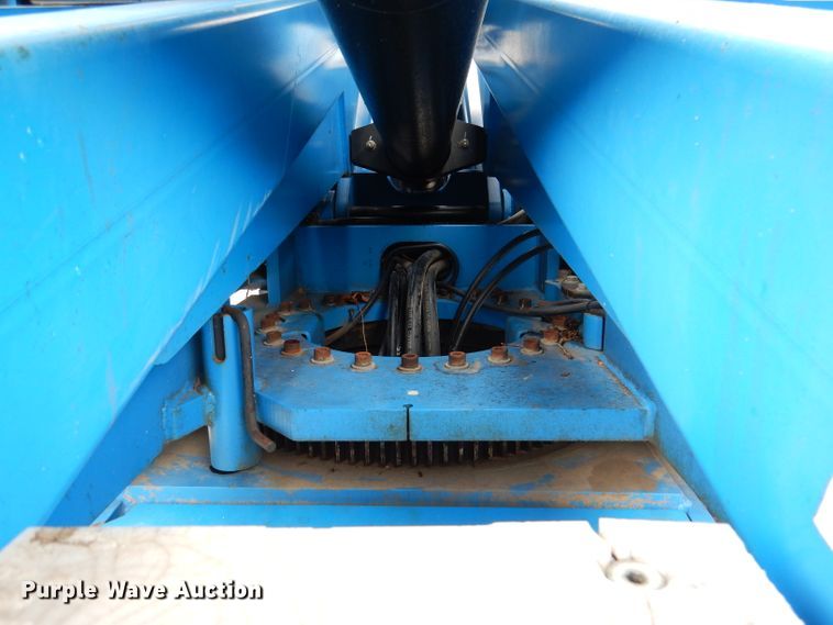 image for item DM1279 2008 Genie S65  boom lift