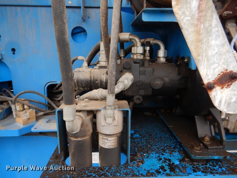 image for item DM1279 2008 Genie S65  boom lift