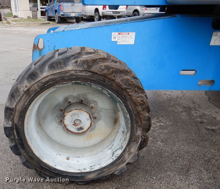 image for item DM1279 2008 Genie S65  boom lift