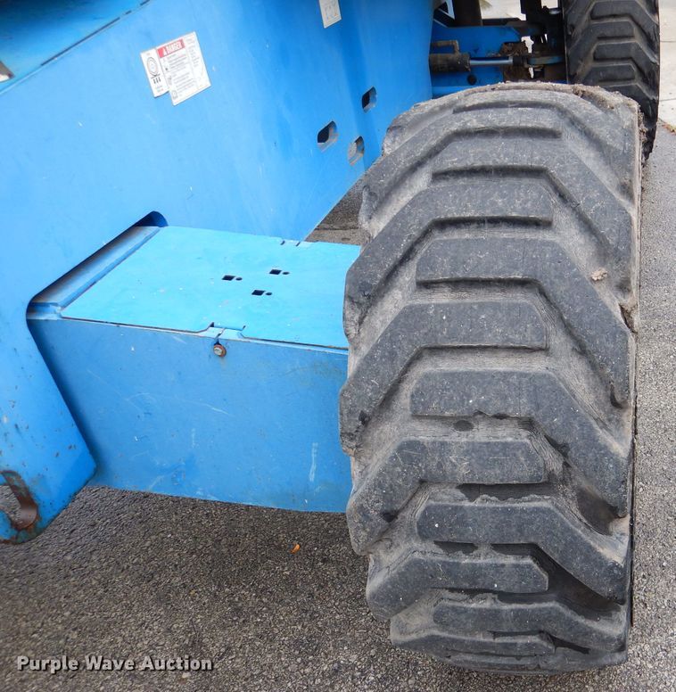 image for item DM1279 2008 Genie S65  boom lift