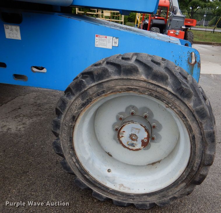 image for item DM1279 2008 Genie S65  boom lift