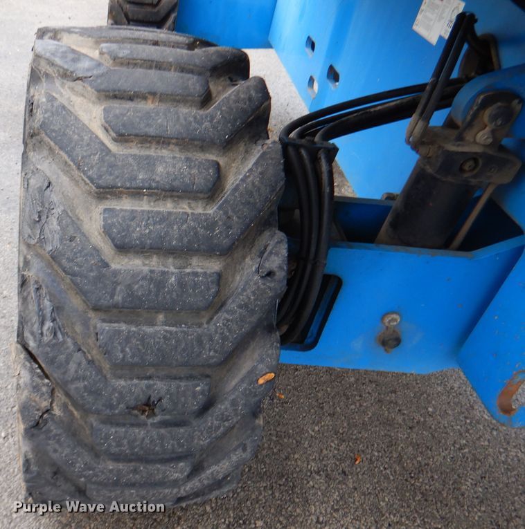 image for item DM1279 2008 Genie S65  boom lift