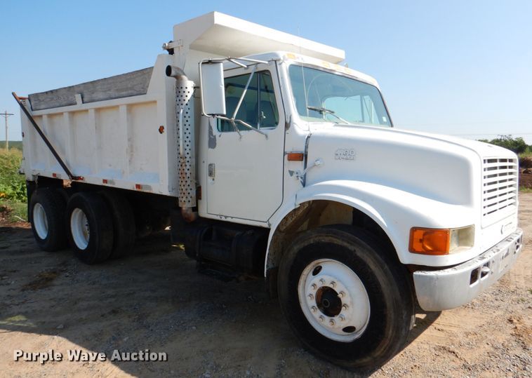 image for item DM3863 1998 International 4900  dump truck