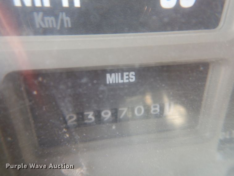 image for item DM3863 1998 International 4900  dump truck