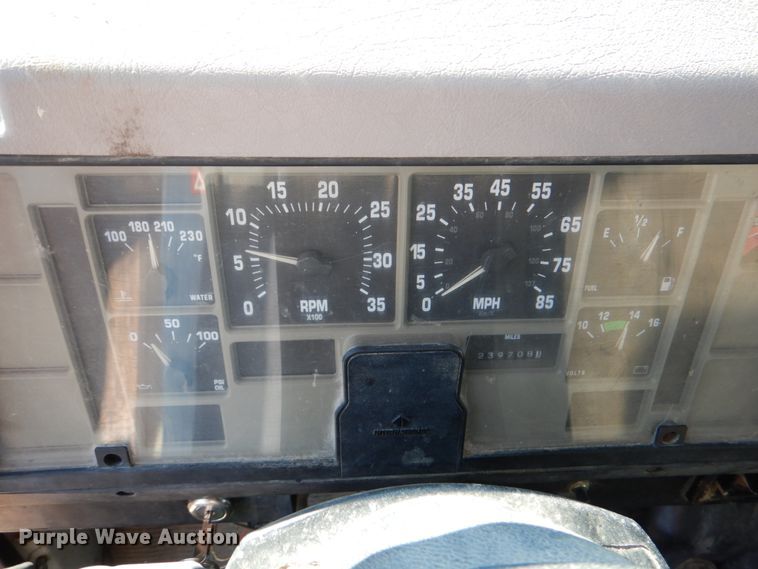 image for item DM3863 1998 International 4900  dump truck