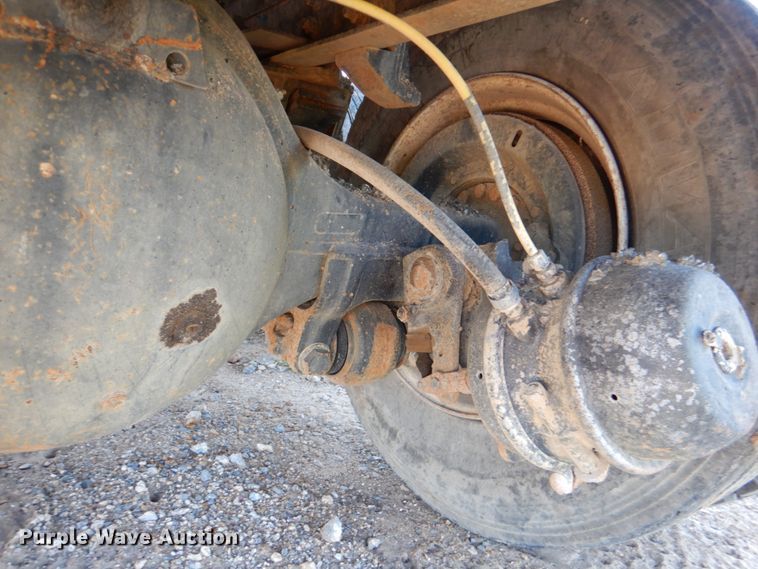 image for item DM3863 1998 International 4900  dump truck