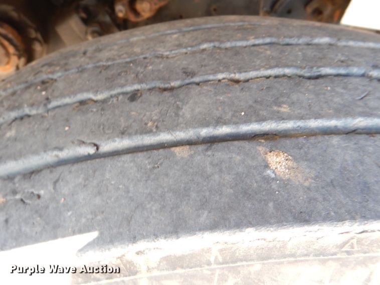 image for item DM3863 1998 International 4900  dump truck