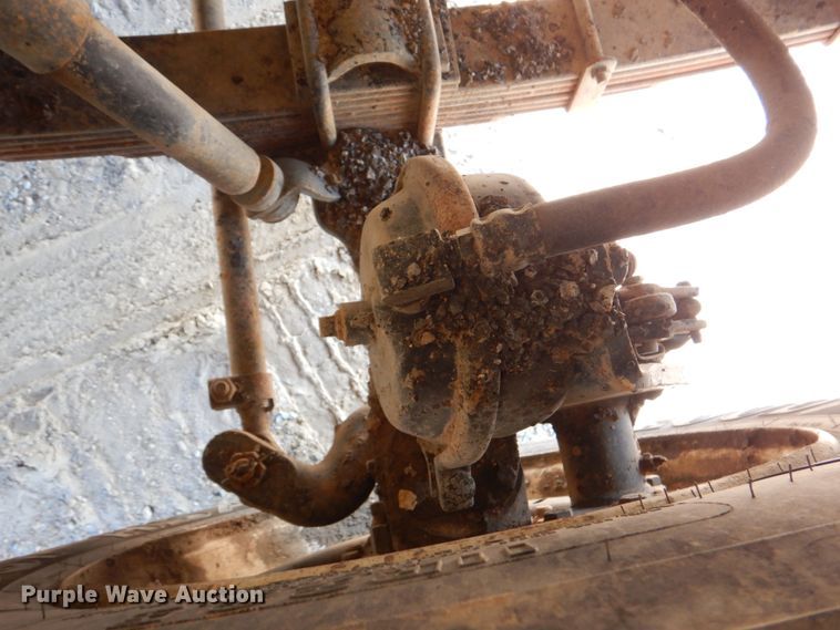 image for item DM3863 1998 International 4900  dump truck