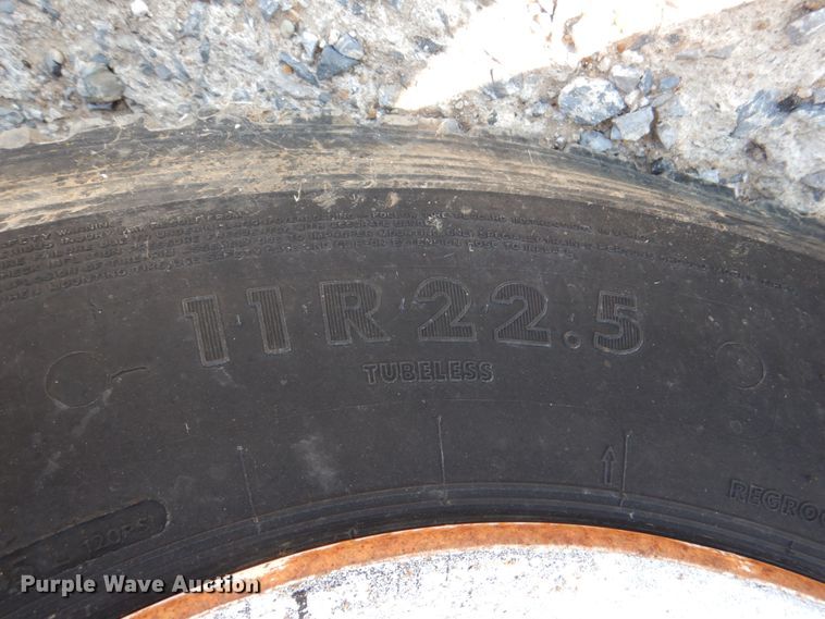 image for item DM3863 1998 International 4900  dump truck