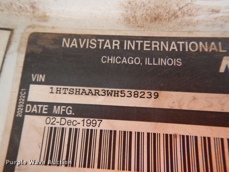 image for item DM3863 1998 International 4900  dump truck