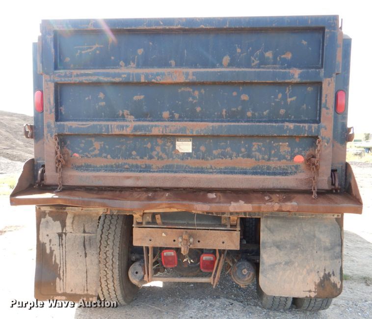 image for item DM3864 2000 International 4900  dump truck