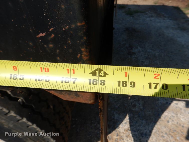 image for item DM3864 2000 International 4900  dump truck