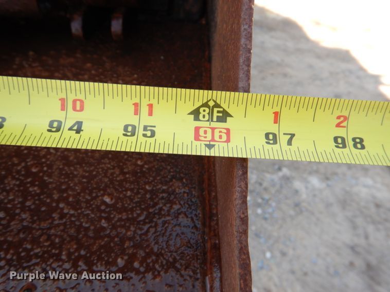 image for item DM3864 2000 International 4900  dump truck