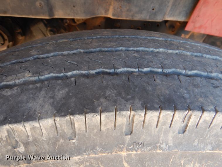 image for item DM3864 2000 International 4900  dump truck