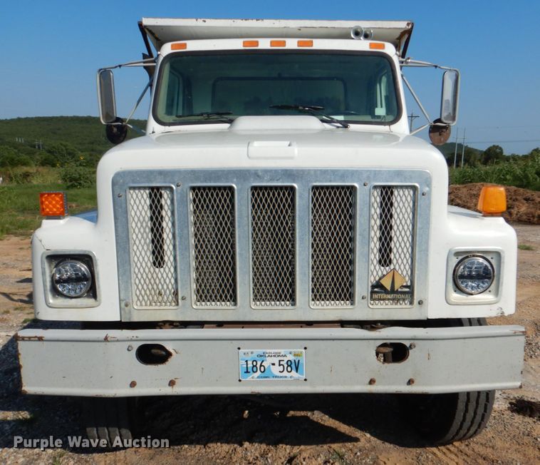 image for item DM3865 1999 International 2554  dump truck