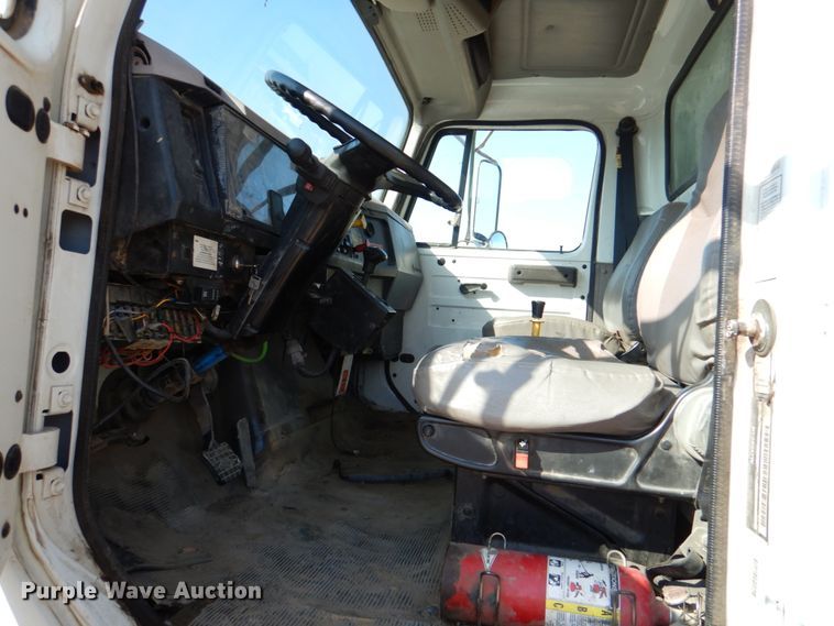 image for item DM3865 1999 International 2554  dump truck