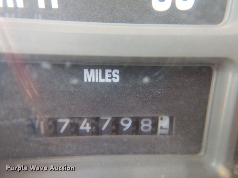 image for item DM3865 1999 International 2554  dump truck