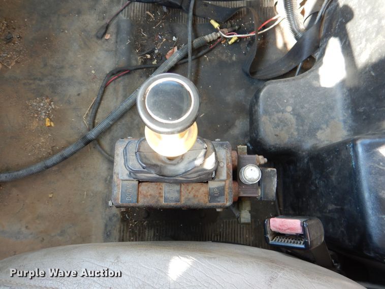 image for item DM3865 1999 International 2554  dump truck