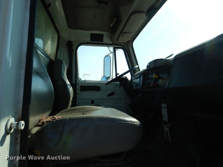 image for item DM3865 1999 International 2554  dump truck