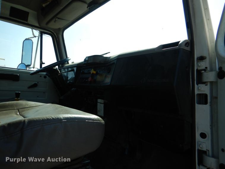 image for item DM3865 1999 International 2554  dump truck