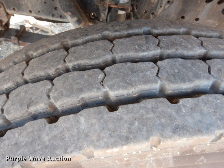 image for item DM3865 1999 International 2554  dump truck