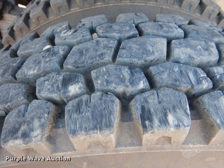 image for item DM3865 1999 International 2554  dump truck