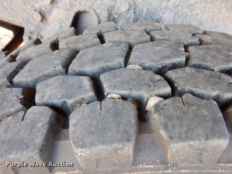 image for item DM3865 1999 International 2554  dump truck