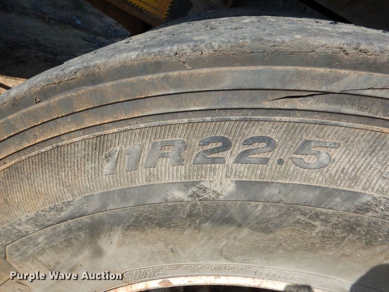 image for item DM3865 1999 International 2554  dump truck