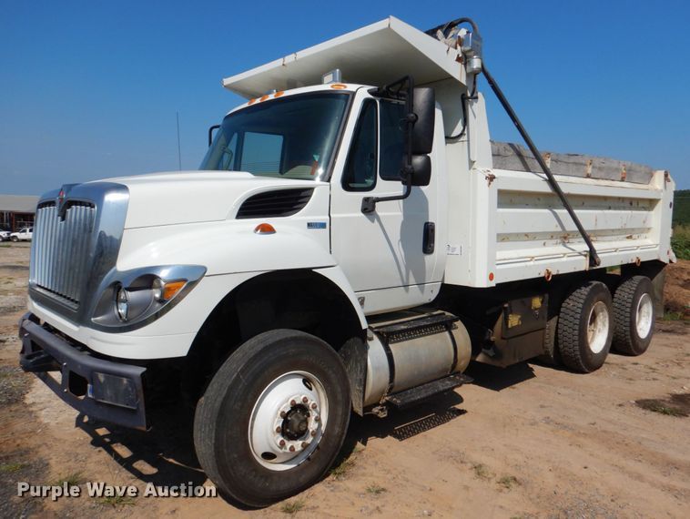image for item DM3867 2011 International 7400  dump truck