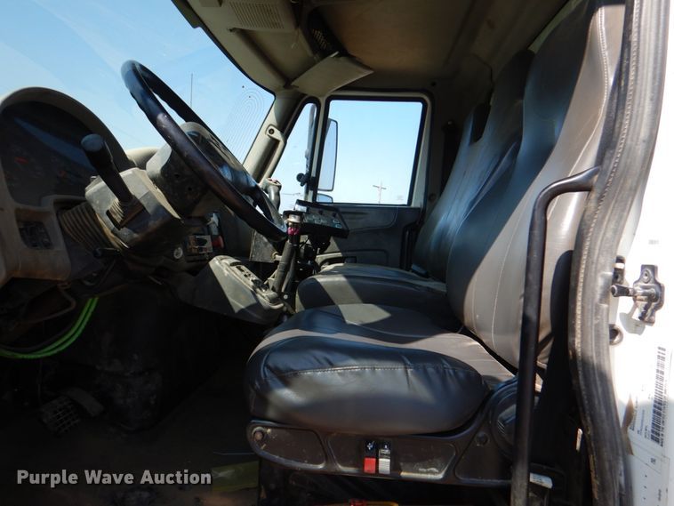 image for item DM3867 2011 International 7400  dump truck