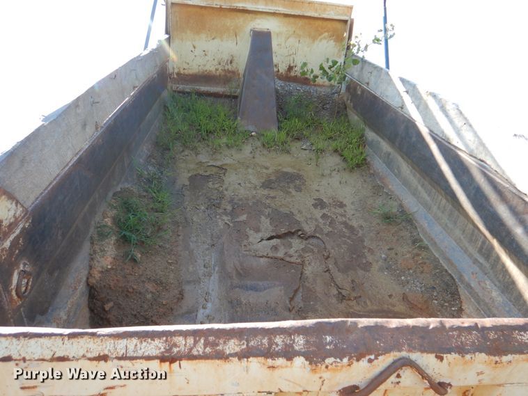 image for item DM3867 2011 International 7400  dump truck