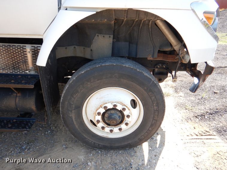 image for item DM3867 2011 International 7400  dump truck