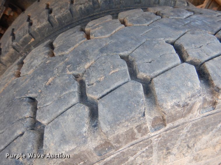 image for item DM3867 2011 International 7400  dump truck