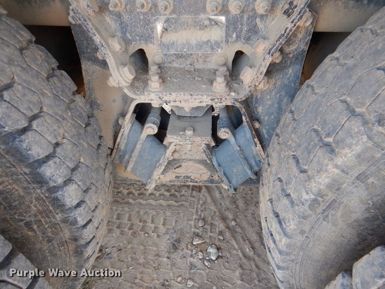 image for item DM3867 2011 International 7400  dump truck