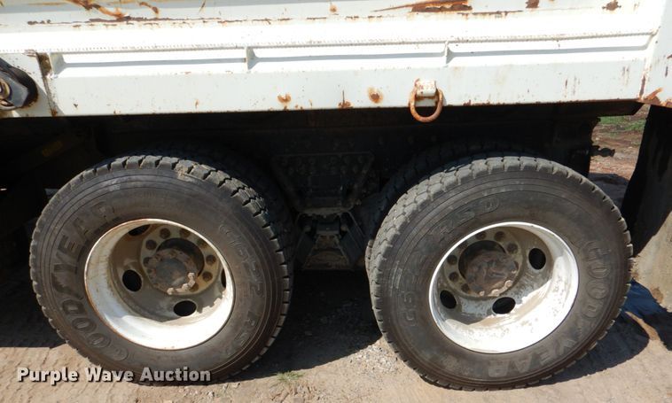 image for item DM3867 2011 International 7400  dump truck