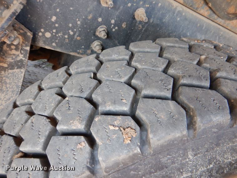 image for item DM3867 2011 International 7400  dump truck