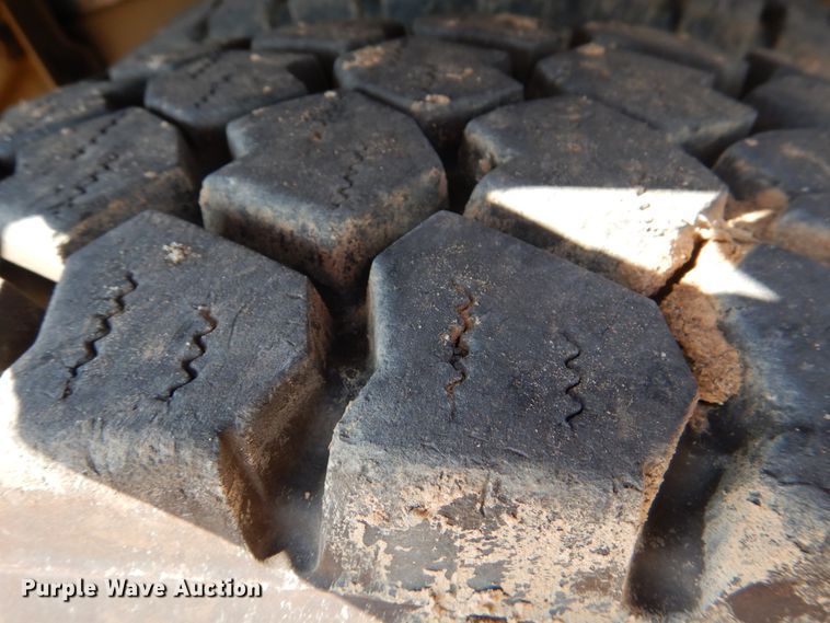 image for item DM3867 2011 International 7400  dump truck