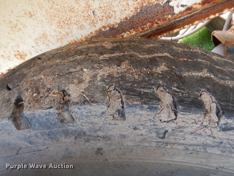 image for item DM3879 2013 Dakota Trailer MFG.  bottom dump trailer