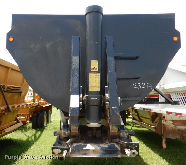 image for item DM3880 2016 Manac 4H232A000  end dump trailer