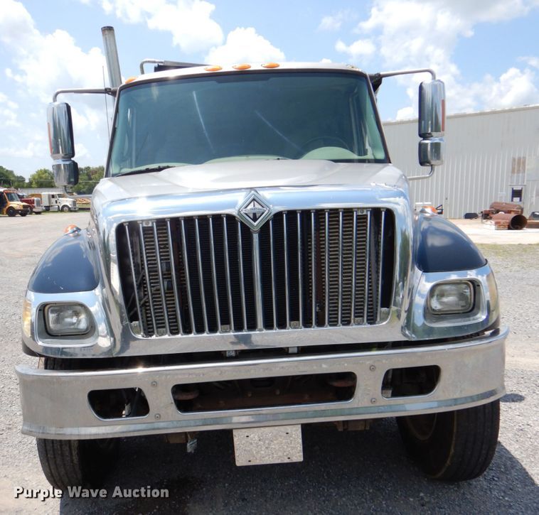 image for item DM3883 2007 International 7400  dump truck