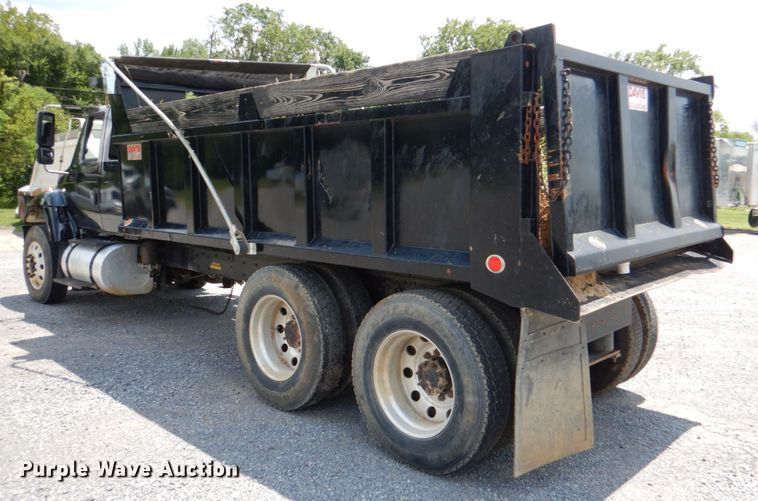 image for item DM3883 2007 International 7400  dump truck