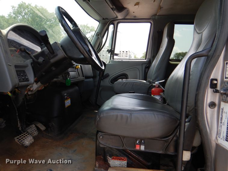 image for item DM3883 2007 International 7400  dump truck