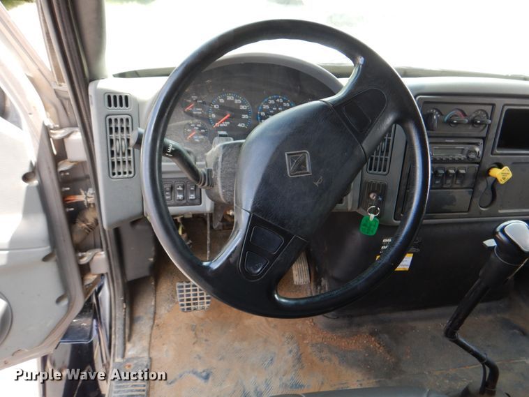 image for item DM3883 2007 International 7400  dump truck