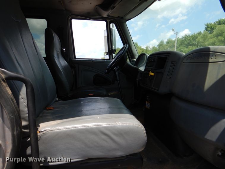 image for item DM3883 2007 International 7400  dump truck