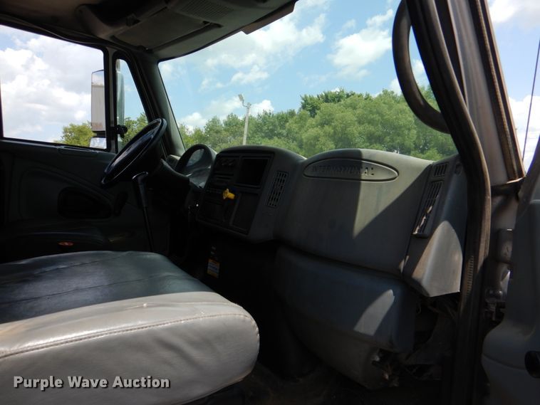 image for item DM3883 2007 International 7400  dump truck